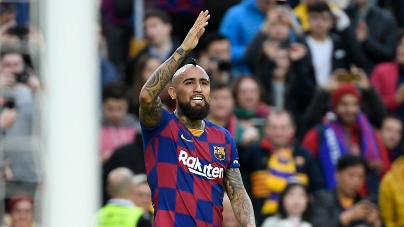 Cada vez más lejos de Barcelona: filtran detalles del contrato que sellaría arribo de Vidal al Inter