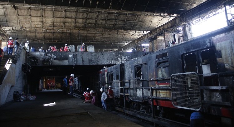 Fiscalía de Valparaíso despidió a abogado que acusó a Carabineros de incendiar estaciones de Metro