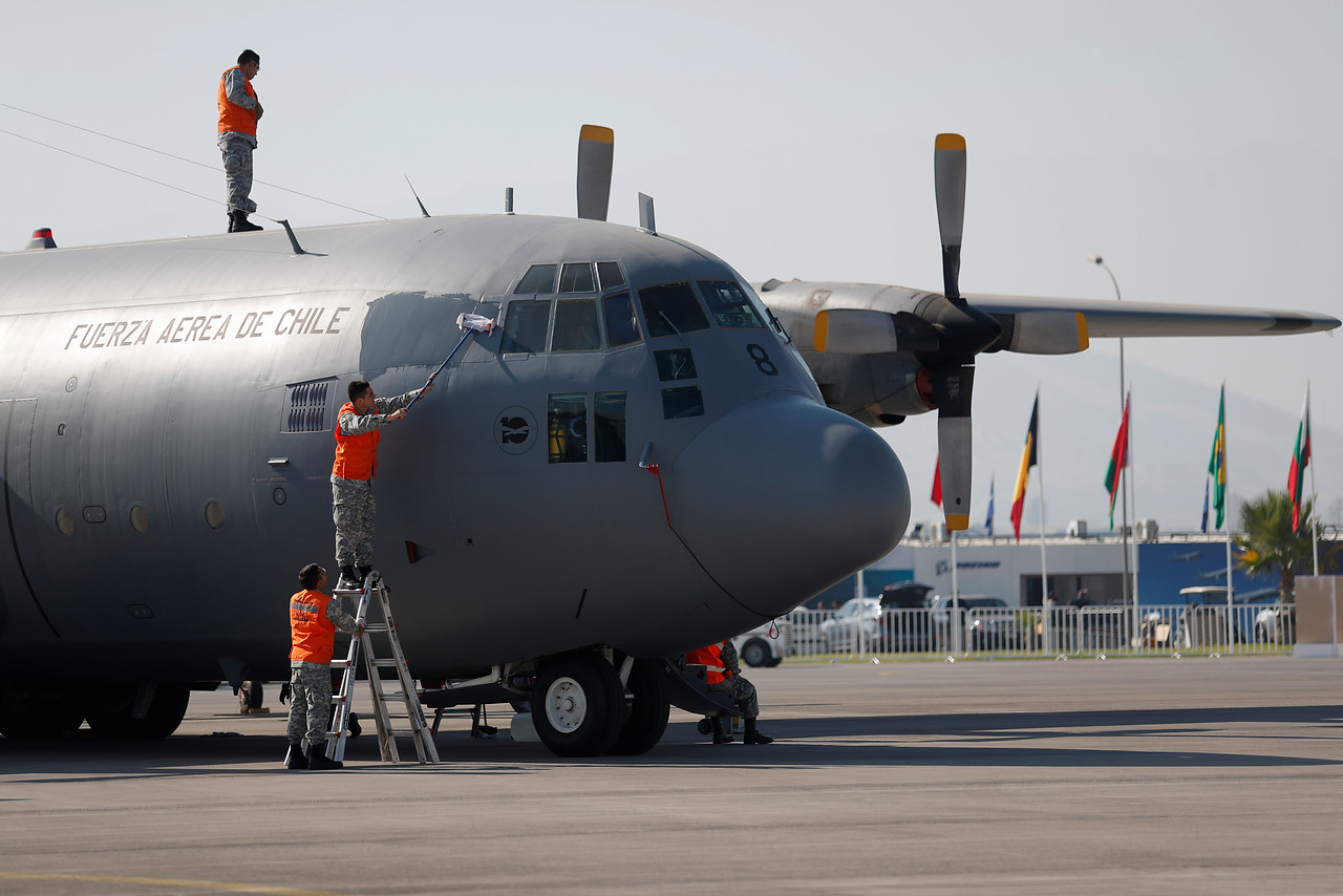 Reportan hallazgo de restos humanos en zona donde se busca avión de la FACh en Magallanes