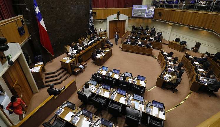 Bono Ayuda Familiar fue aprobado por el Senado y despachado a Ley: conoce cuándo inicia el pago