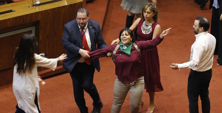 Cámara de Diputados presentará denuncia contra manifestantes que ingresaron a la Sala este miércoles