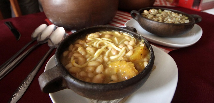 Una porotada de $9 millones: denuncian millonario gasto en evento de la municipalidad de Huechuraba