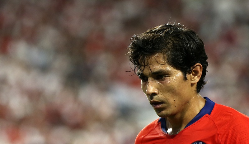 Ya no son casi $120 millones: el renovado sueldo de Mati Fernández en su regreso a Colo Colo