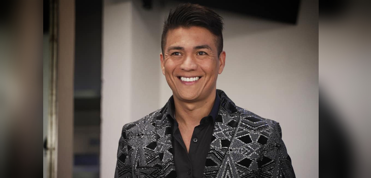 Américo deja atrás su clásica cabellera negra y apuesta por un nuevo cambio de look