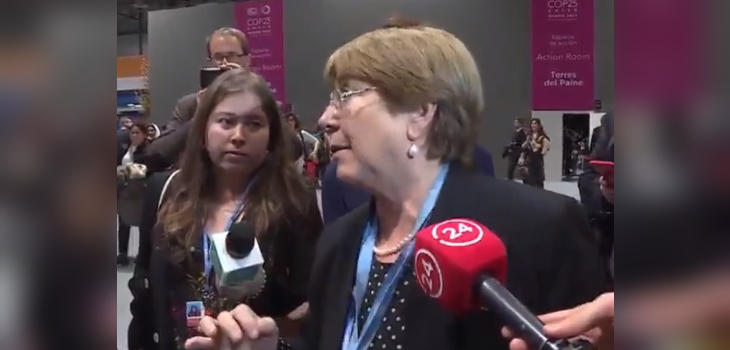 Michelle Bachelet fue encarada en COP25 por crisis social en Chile: ella respondió