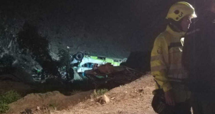Tragedia en Taltal: fiscalía cifra en 21 los muertos por desbarranco de bus en ruta 710