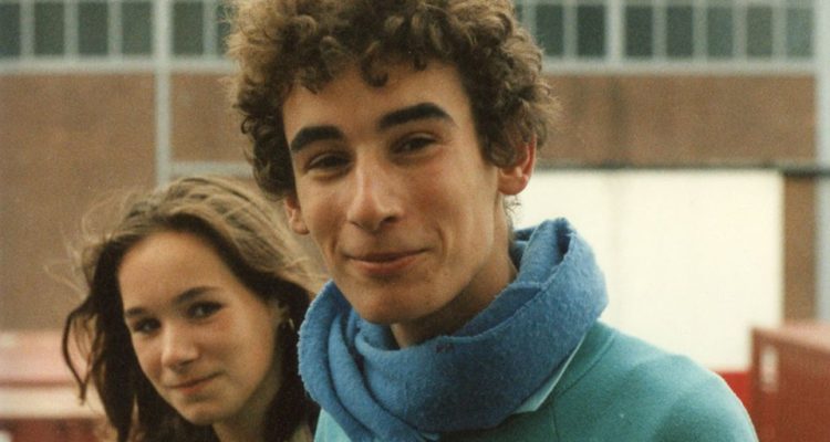 Padres de joven holandés desaparecido hace 34 años en Volcán Osorno viajan año a año buscando pistas