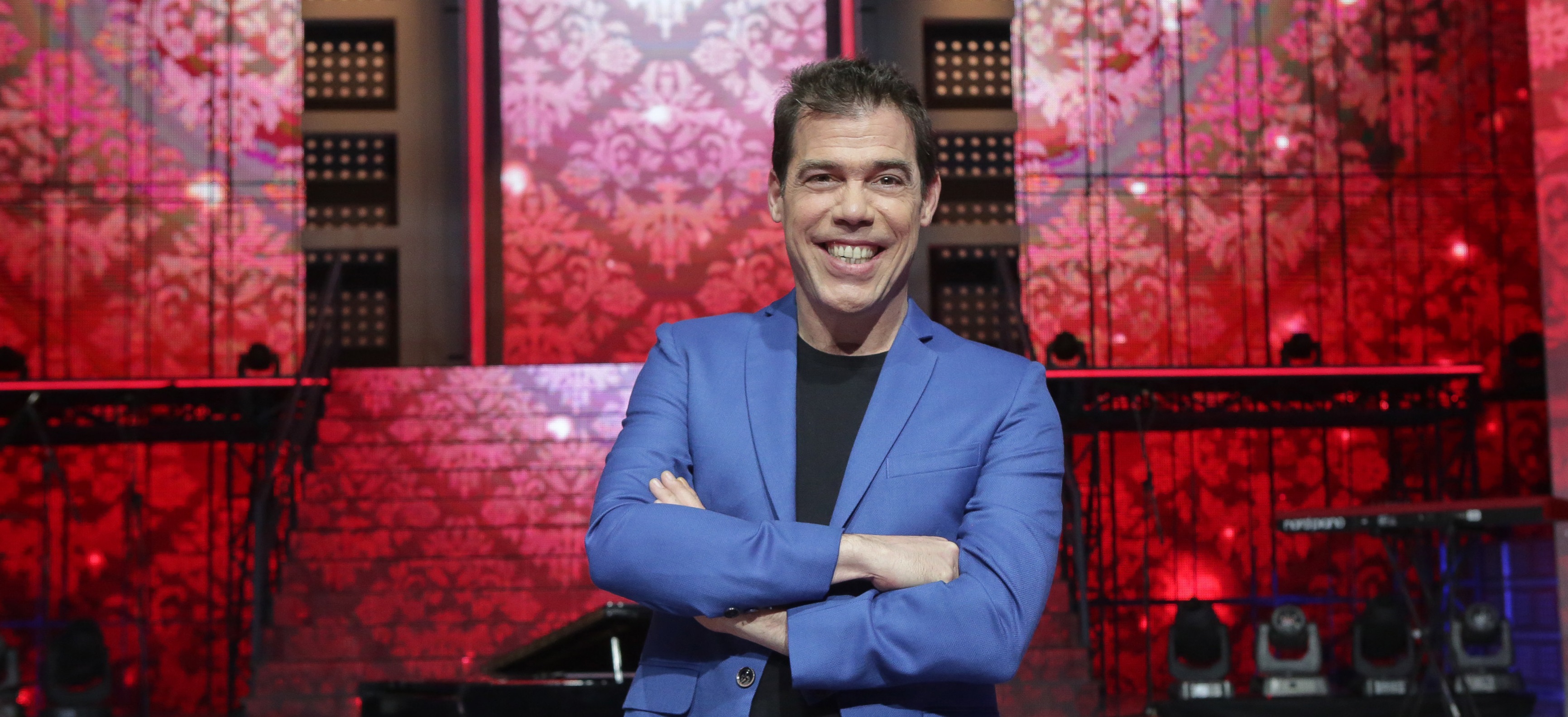 TVN informa desvinculación de Álvaro Escobar pero él no ha sido notificado