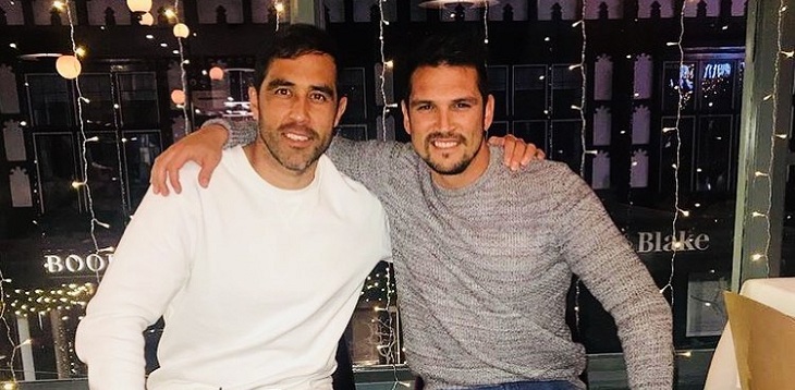 Claudio Bravo envió emotivo mensaje a Mark González tras anunciar su retiro del fútbol