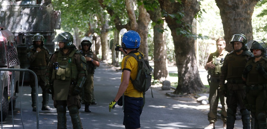 En su cumpleaños n° 70: caravana de ciclistas intentó llegar a la casa de presidente Piñera