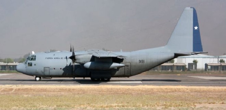 Con apoyo internacional: 13 aviones, 4 buques y 3 satélites buscan avión desaparecido de la FACH