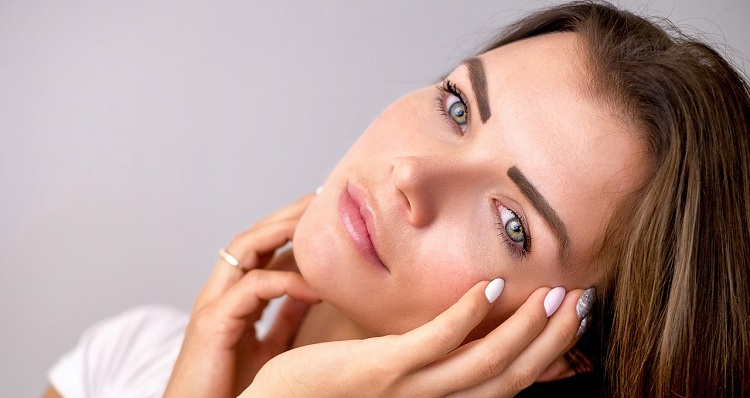 Experto entregó cuatro tips para el cuidado de la piel ante ola de calor en el país