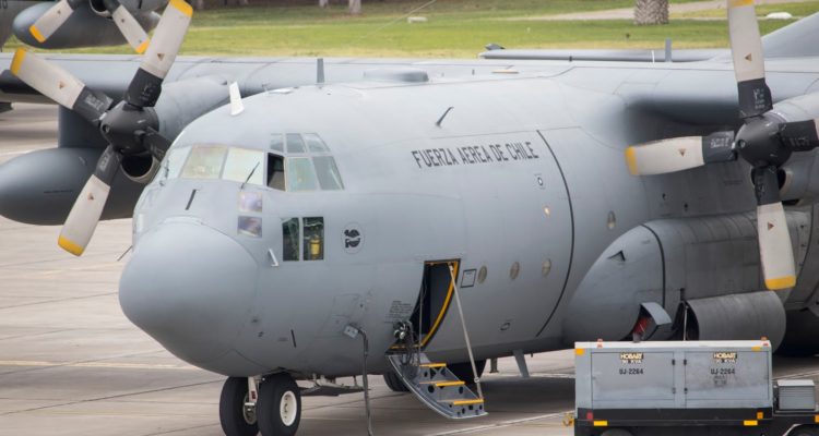 Comunidad de Frutrono consternada: funcionario de la FACH desaparecido en avión C130 era de la zona