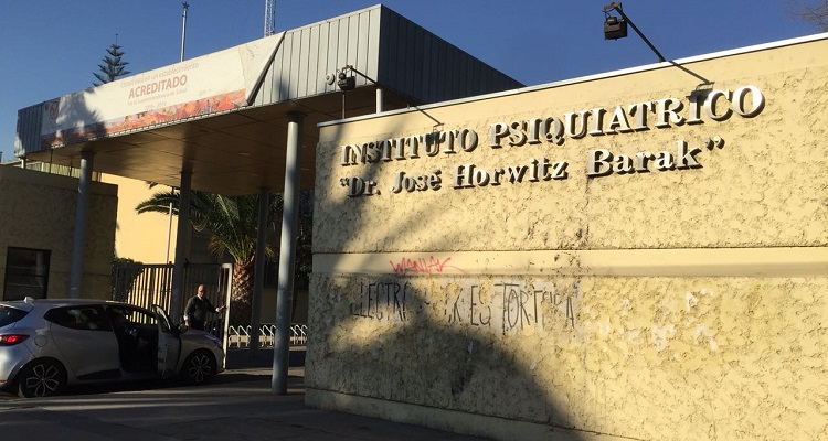 Acusan a paramédico de torturar sexualmente a paciente en Recoleta: cámara de seguridad lo registró