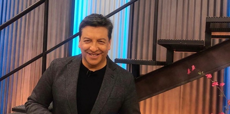 Julio César Rodríguez no es opción para reemplazar a Cristián Sánchez en TVN: animador renovó en CHV