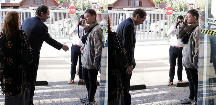 Mano al ojo: joven realiza desaire a ministro Larraín en actividad sobre cambio de sexo registral