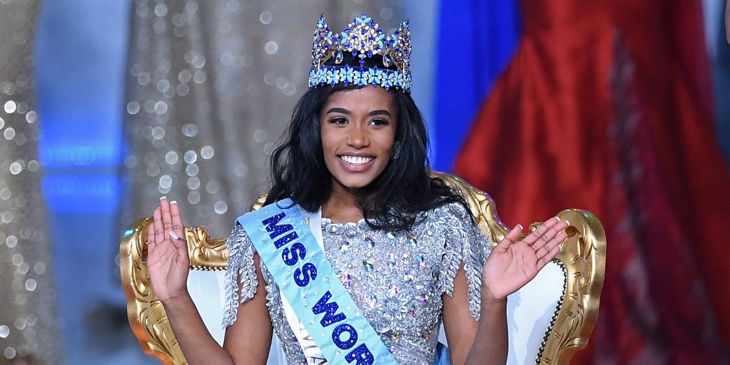 Representante de Jamaica se coronó Miss Mundo 2019: efusiva reacción de Miss Nigeria se viralizó