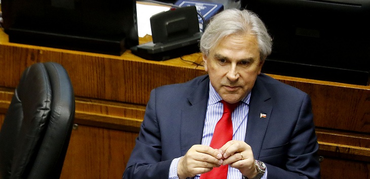 Iván Moreira lanzó irónico tuit sobre químicos en líquido de carros lanza agua: fue criticado