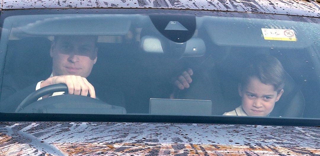 ¿Delito? William condujo con su hijo en el asiento delantero: esto dice normativa inglesa y chilena