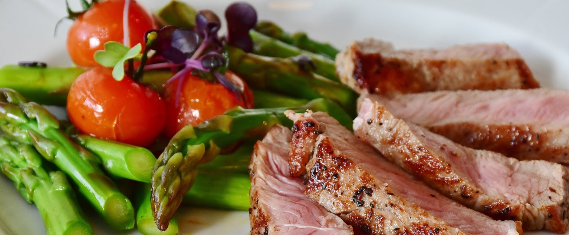 Los alimentos a los que debes poner más ojo en verano si quieres evitar una intoxicación