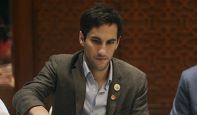 Empresa ligada al hijo del presidente Piñera logró millonario trato con Servel: no es primera vez