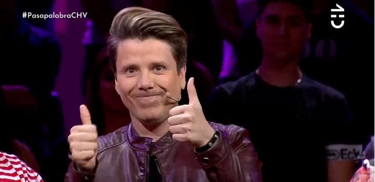 Le bastó sólo una pista: Andrés de León fue ovacionado por triunfar en difícil juego de Pasapalabra