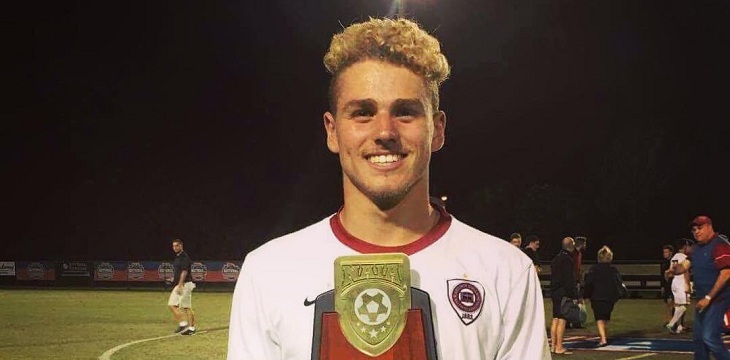 Conmoción por trágica muerte de joven futbolista alemán: fue devorado por tiburones en Australia