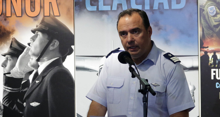 FACh conmemora víctimas de Hércules C-130: búsqueda sigue y anuncian cita entre familias y Gobierno