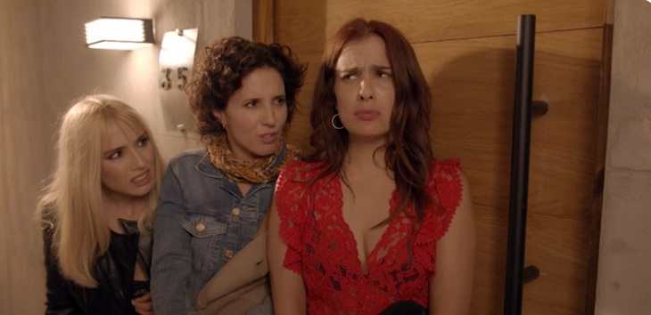 ¿Guiño a El Chavo del 8? Mané imitó a Quico y sacó risas a público de '100 Días para Enamorarse'