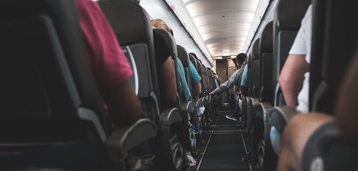 La insólita excusa con la que aerolínea de Hong Kong forzó a mujer a realizarse un test de embarazo