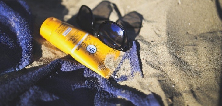 Sernac detectó diferencias de hasta un 251% en precio de un mismo protector solar