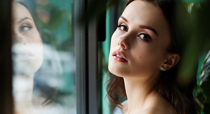 Los hábitos diarios que debes realizar para decir adiós a las ojeras