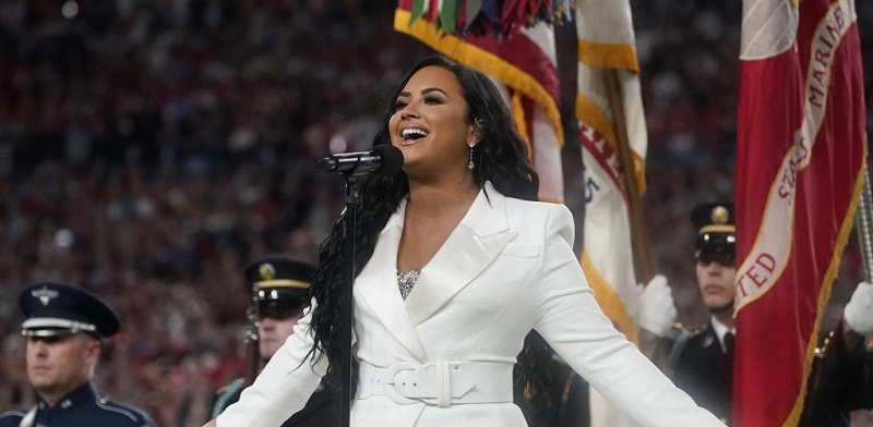 Demi Lovato cumplió con su anhelo de hace 10 años y se presentó de manera impecable en el Super Bowl