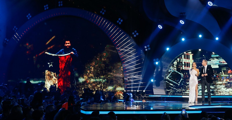 El desahogo del hombre de la bandera del 27F tras aparición de su icónica foto en Viña 2020