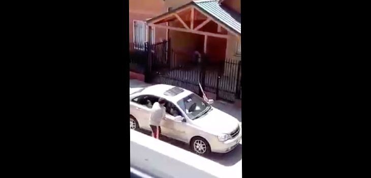 Graban brutal golpiza contra una mujer: Carabineros busca al responsable