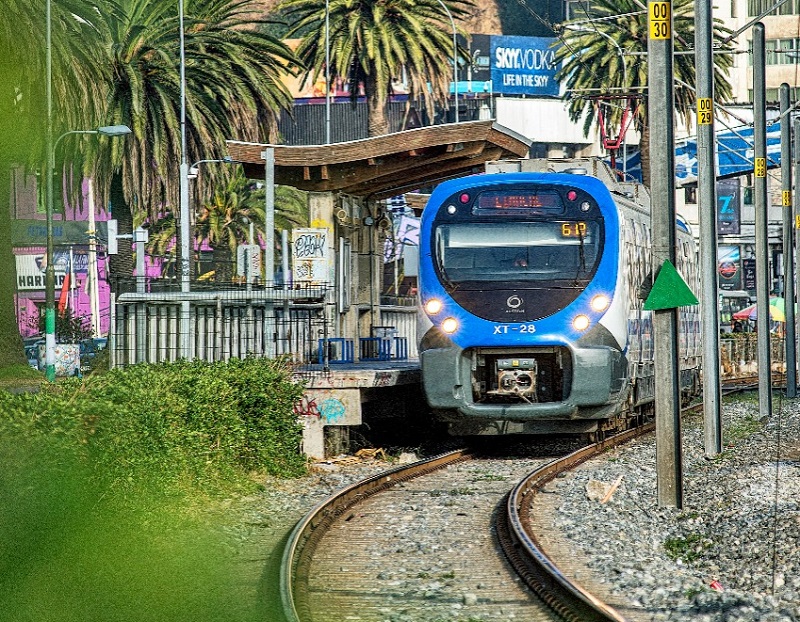 Para ayudar al bolsillo: Metro de Valparaíso y Mall Marina firman alianza que regalará 5 mil viajes