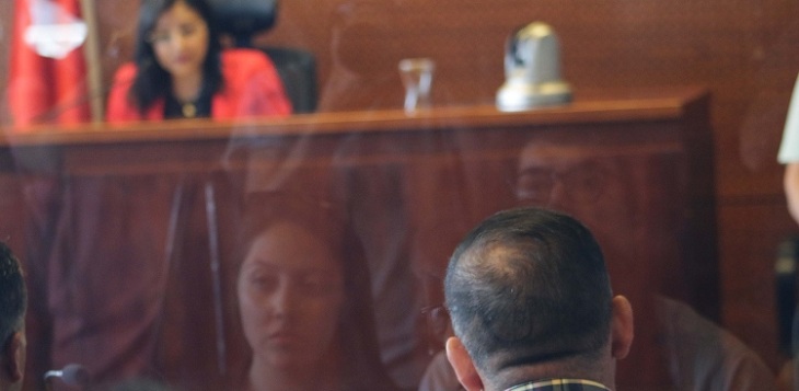 Piden revocar resolución de jueza Acevedo que dejó libre a carabinero acusado de atropellar a hincha