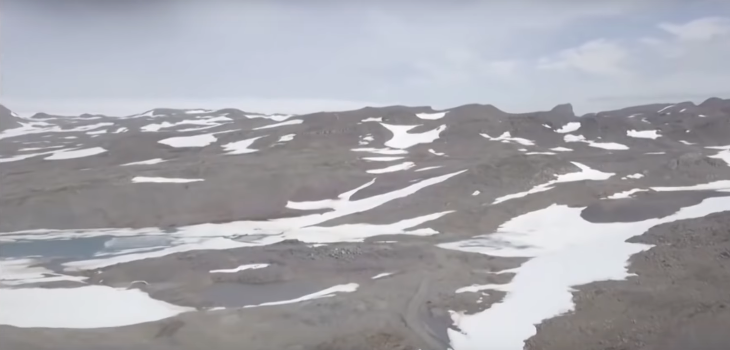 El continente blanco sin nieve: científicos difunden imágenes del devastador estado de la Antártida
