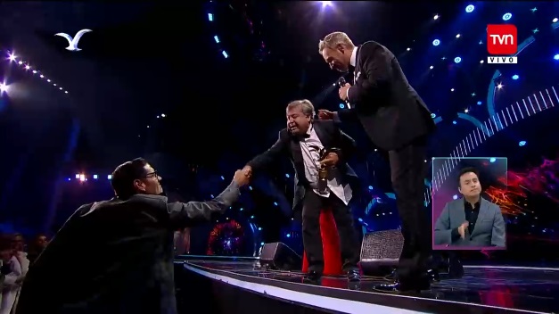 El especial agradecimiento que hizo Ernesto Belloni a Pancho Saavedra tras recibir las dos gaviotas