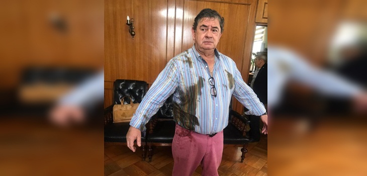 Edil denunció insólita (y asquerosa) agresión: funcionaria municipal de Talca le lanzó excremento