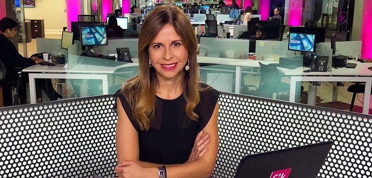 Conductora de CHV Noticias Karina Álvarez está embarazada: espera a su segundo hijo