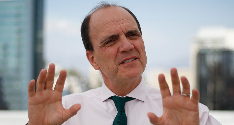 Pocas casas de 1.400 UF: Conadecus dice que Monckeberg 