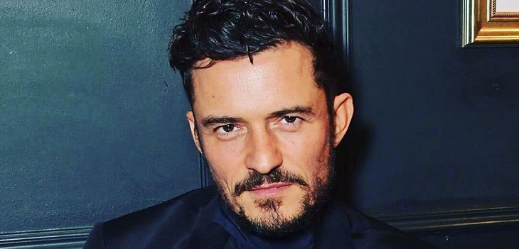 Orlando Bloom se tatuó el nombre de su hijo en código morse y seguidores notaron error