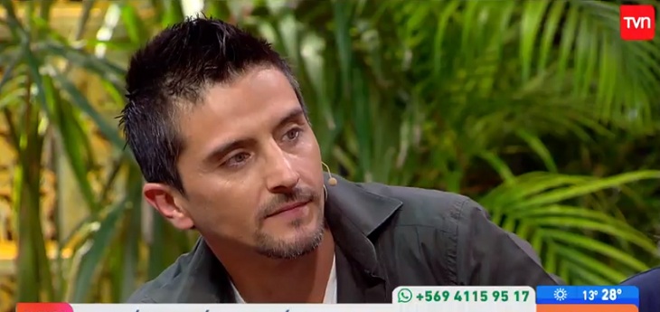 Exfinalista de antiguo Rojo reapareció en TVN: se mandó blooper con show de artista de Viva Dichato