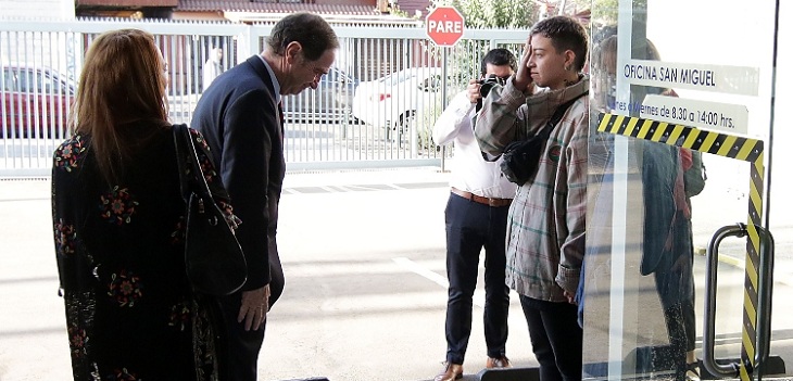 Joven que protestó ante Larraín acusa error en su nueva cédula: no cambiaron nombre y sexo registral