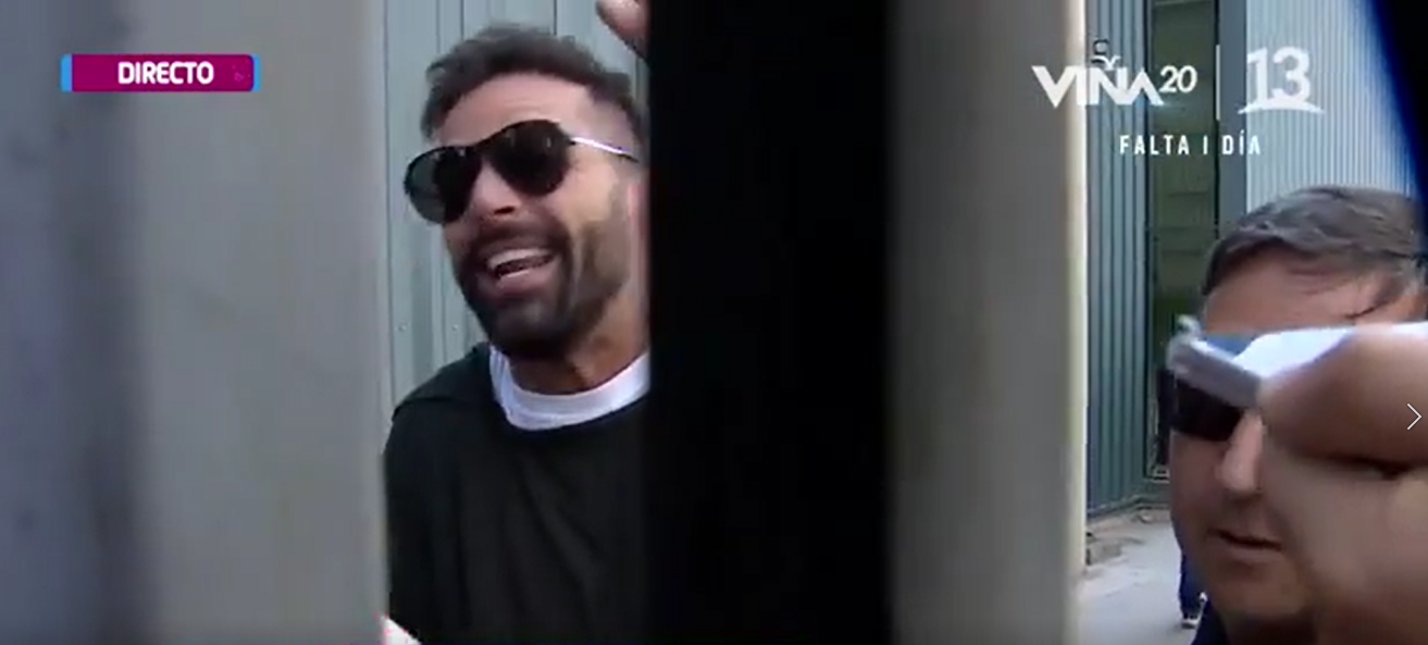 Locura total: así fue la esperada llegada de Ricky Martin y estas fueron sus primeras palabras