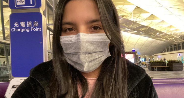 Joven que estaba 'atrapada' en China por el coronavirus llegó a Chile: permanecerá en cuarentena