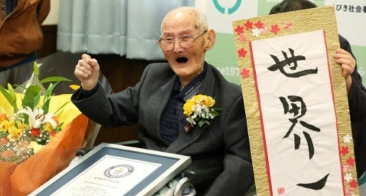 Hombre más longevo del mundo entregó su secreto tras ser coronado como récord Guinness