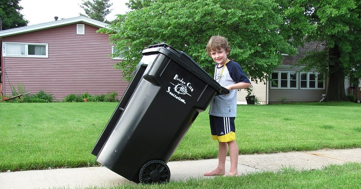 Especialista explicó los importantes beneficios de enseñar a los niños a hacer las tareas domésticas