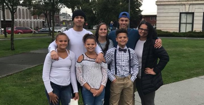 Conmovedor relato: hijos se despidieron de su madre agonizante por COVID-19 mediante walkie-talkie